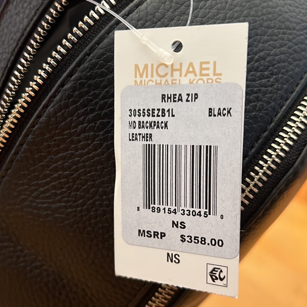 Michael Kors 100% Authentic leather back pack - Picture 6 of 7